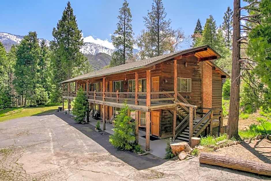 Camp Nelson Lodge Room 2