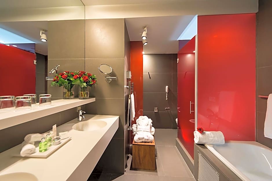 NH Collection Barcelona Constanza