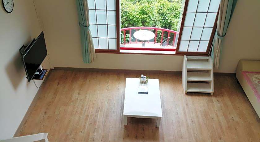 Dreaming Forest Pension