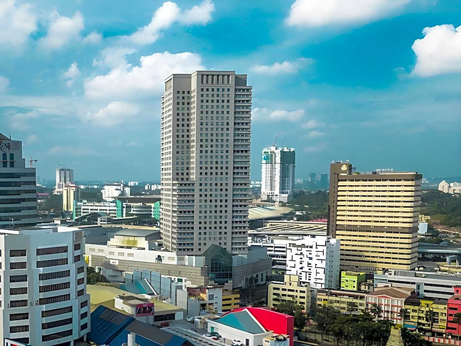 Belllo Hotel Jb Central