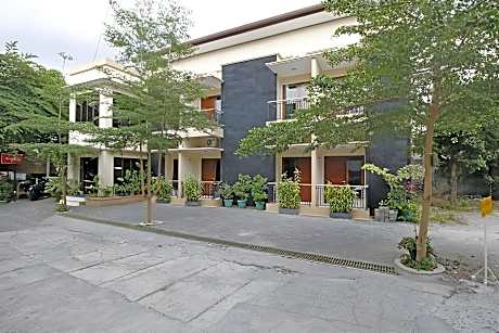 RedDoorz @ Turangga Sari