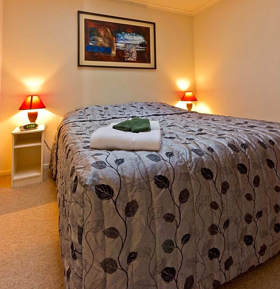 Arrow Motel Apartments