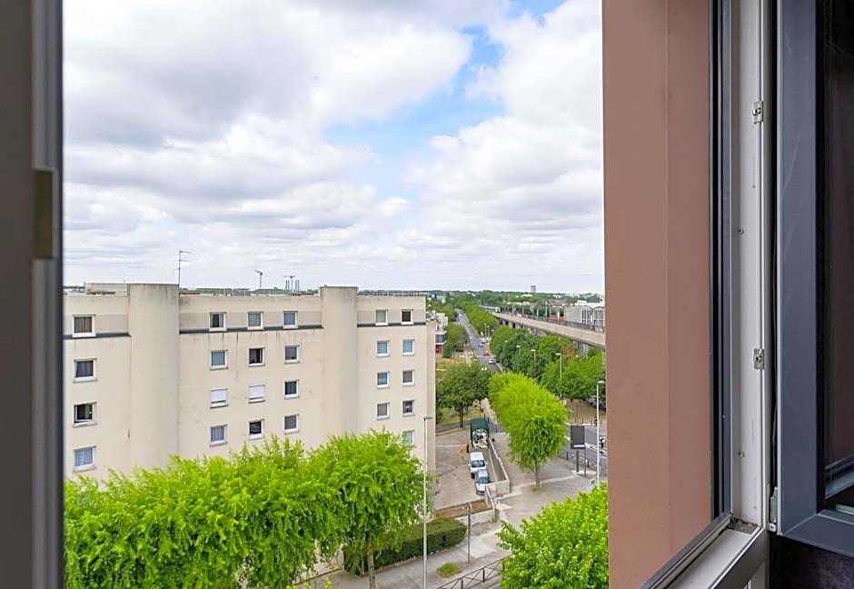 B&B HOTEL Marne-la-Vallée Torcy Gare 3 étoiles