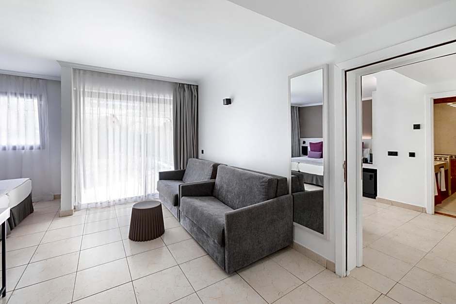 Alexandre Hotel La Siesta
