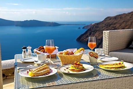 Senior Suite with Outdoor Jacuzzi