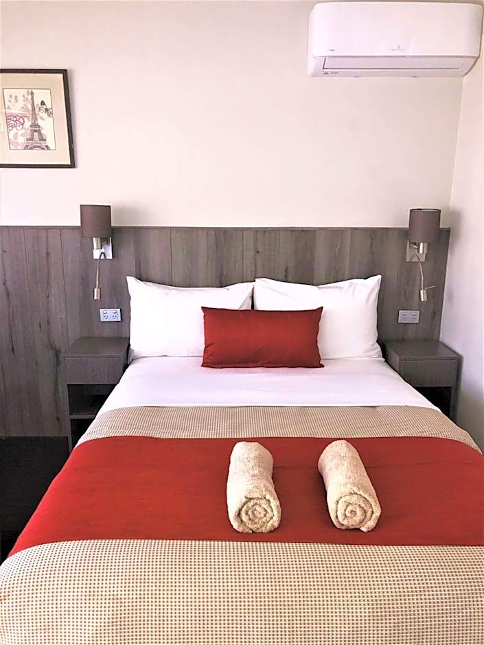 Bradman Motor Inn