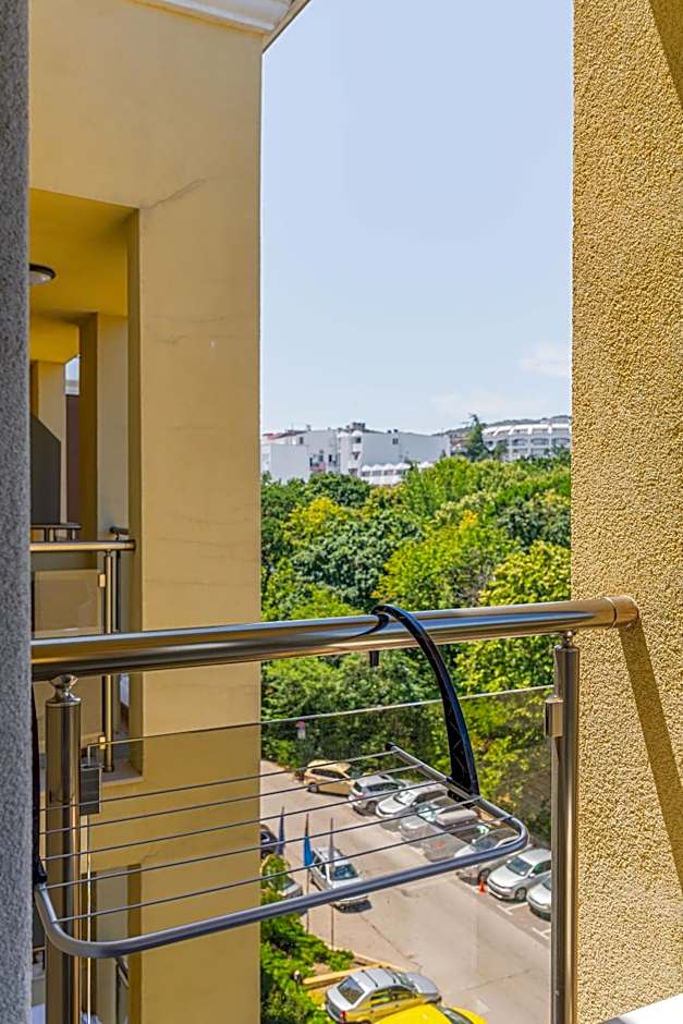 Apart Hotel Golden Line
