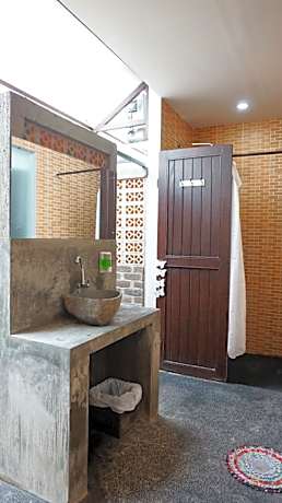 1 Person in 4-Bed Dormitory - Female Only