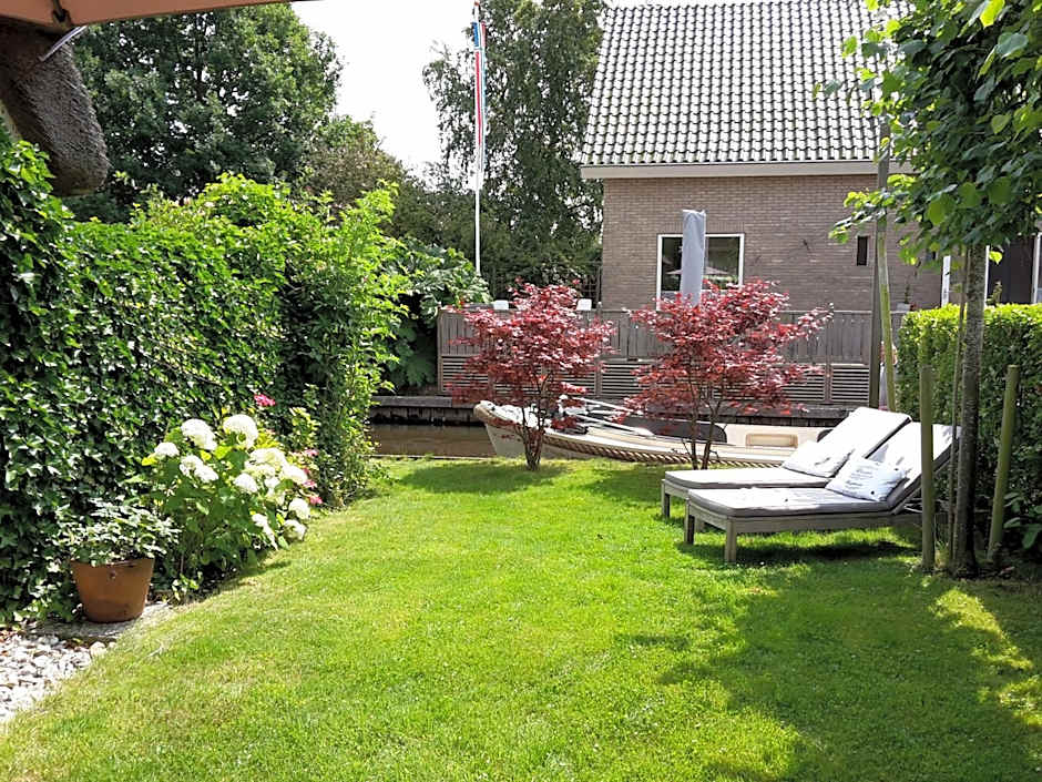 d'Oude Herbergh, vakantiehuizen aan het water