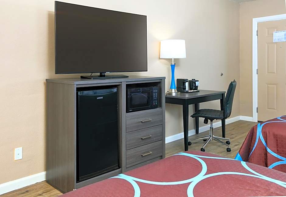 Super 8 by Wyndham Victoria TX