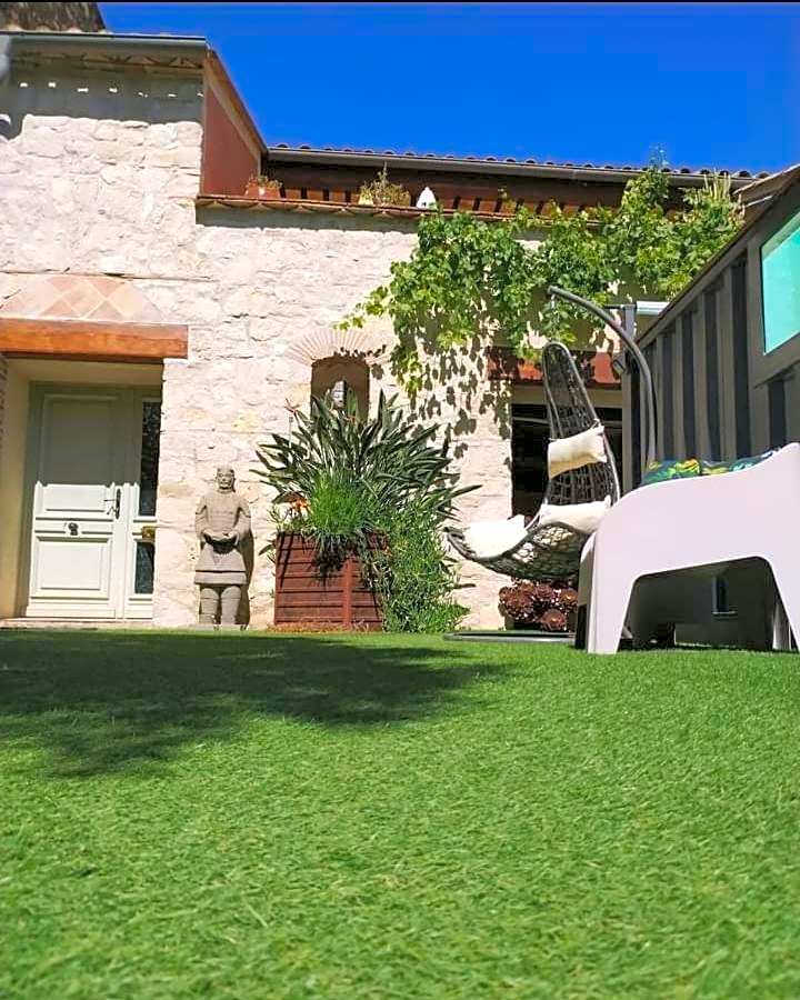VILLA ARTEMiA