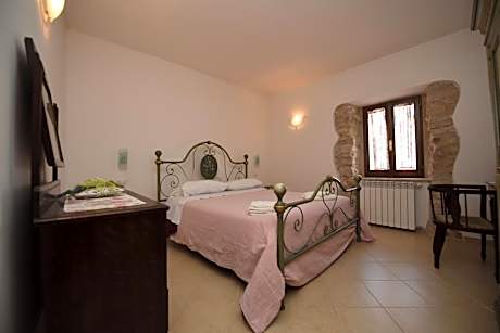 Two-Bedroom Apartment - Annex