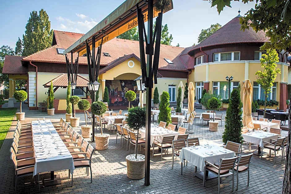 Garden Hotel Wellness és Konferencia