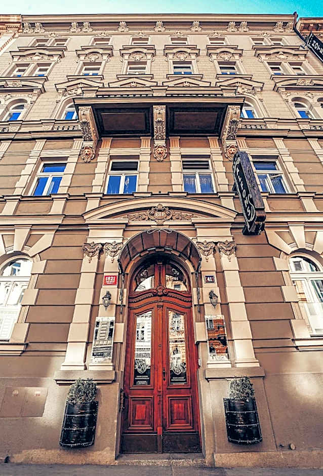 Alfons Boutique Hotel