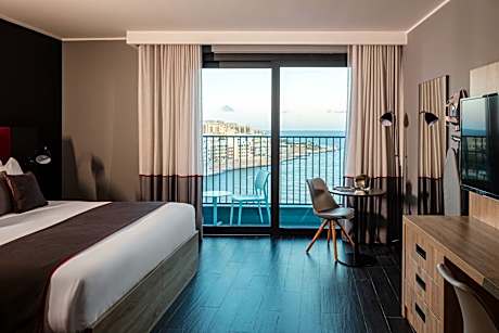 Superior Double or Twin Room with Sea View