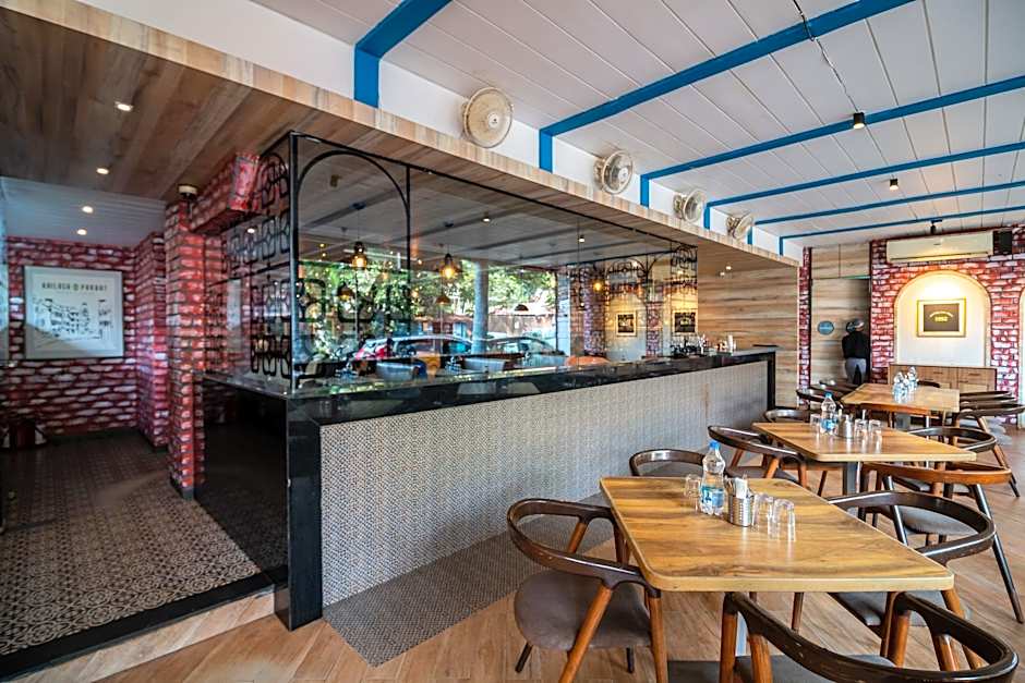 Hotel Celestiial, Candolim – Candolim Beach, 