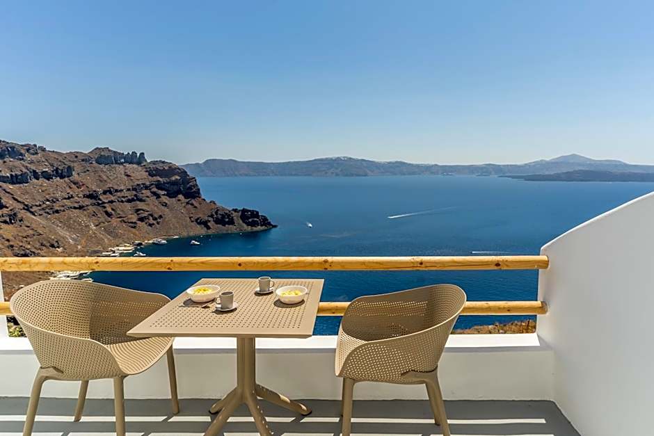 Evanthia Best View Thirassia Island Hotel