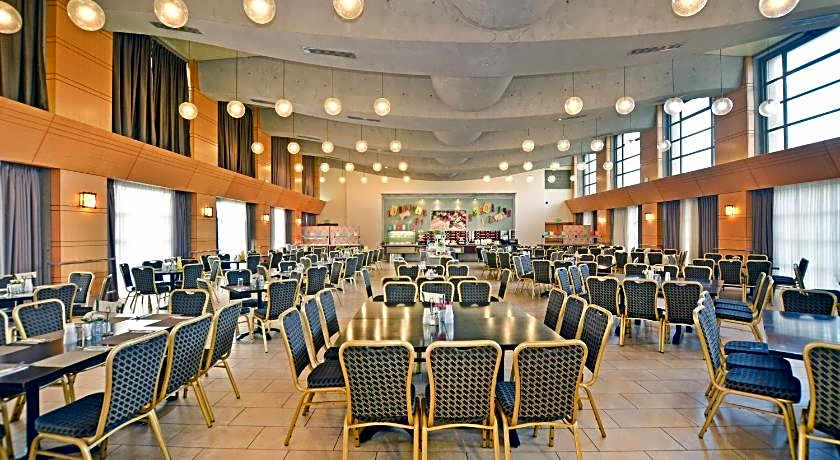 Ruth Daniel Residence