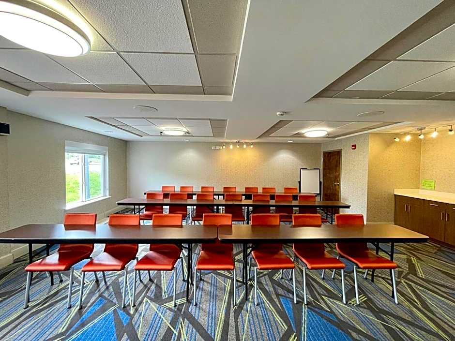 Holiday Inn Express Hotel & Suites Chattanooga Hixson By IHG