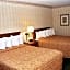 Best Western Plus Raffles Inn & Suites