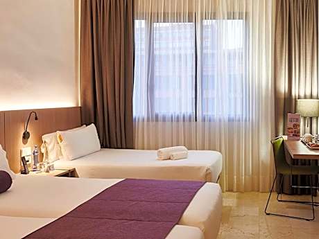 Standard Room With Three Single Beds