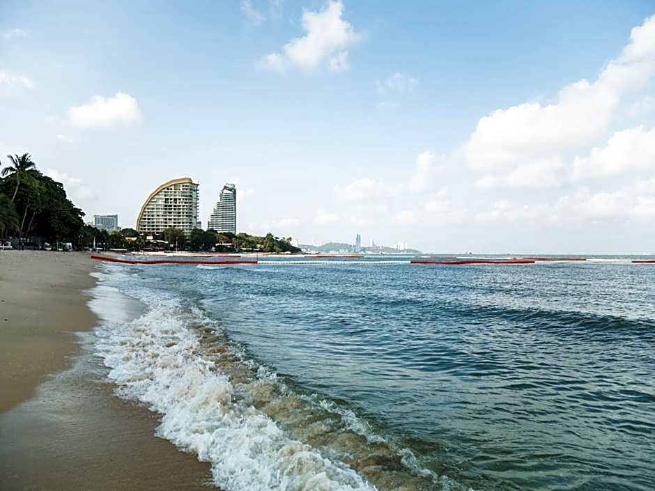 NorthPoint Pattaya Luxury Apartments GrandisVillas