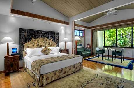 King Suite with Spa Bath