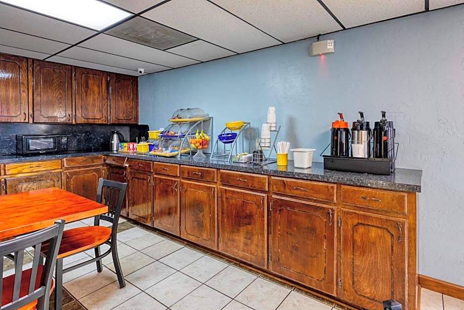 Executive Inn & Suites