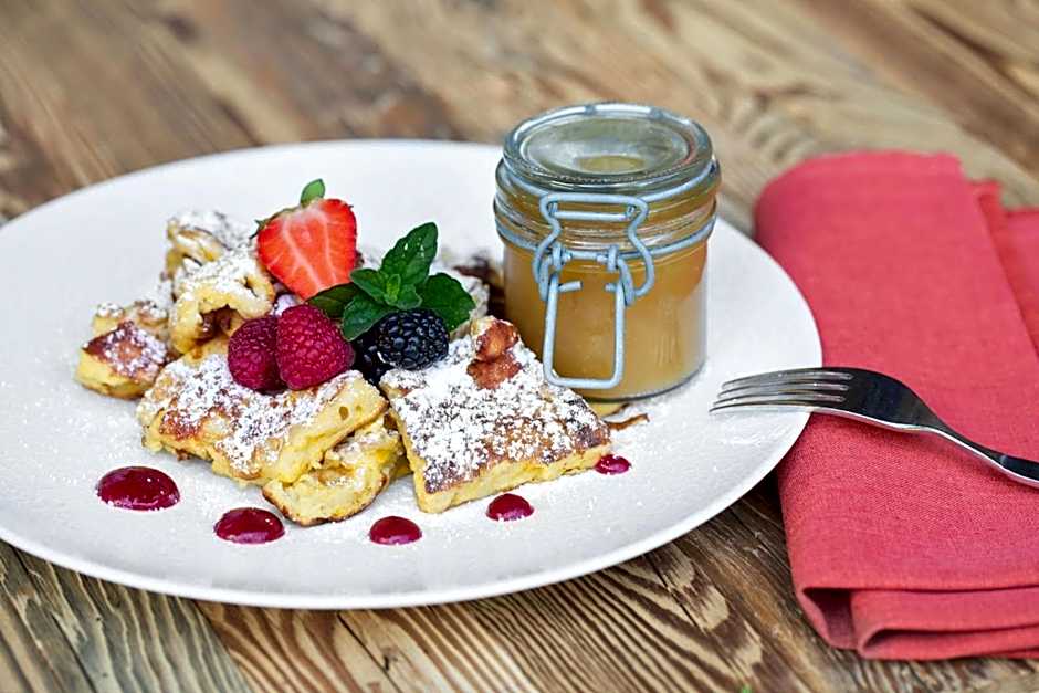 Berggasthaus Höllensteinhütte