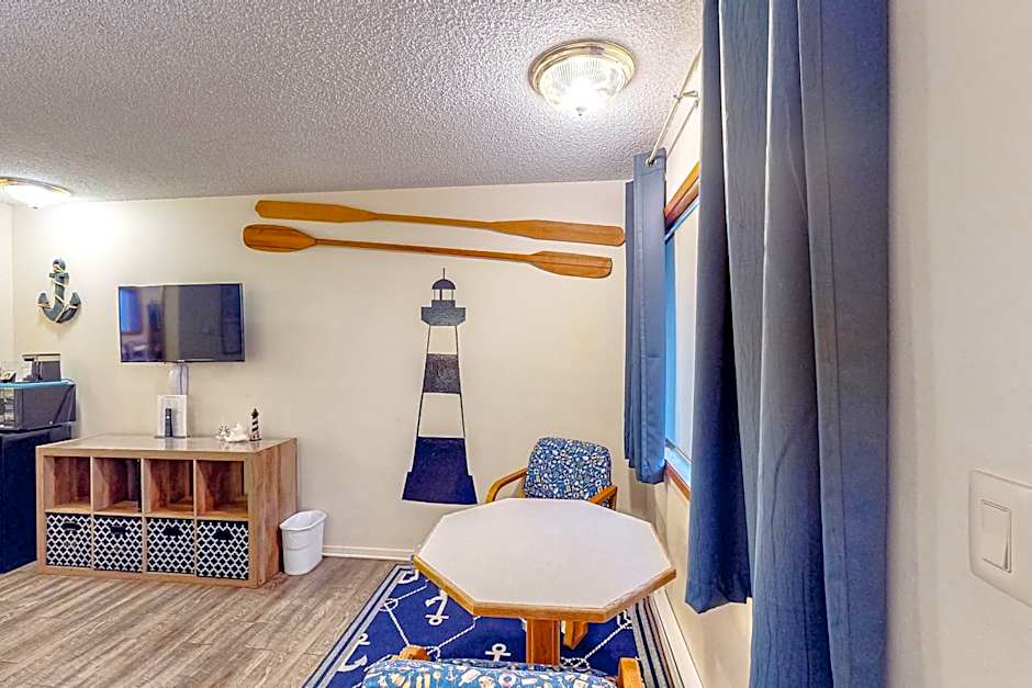 Lamplighter Inn