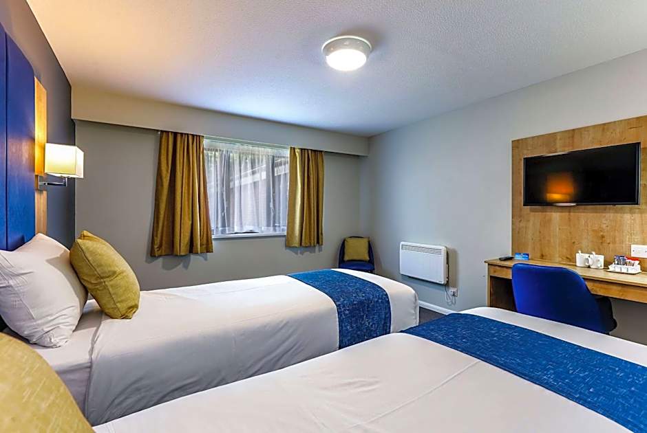 Days Inn by Wyndham Warwick North M40