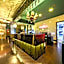 Hotel February Dong Seong Ro