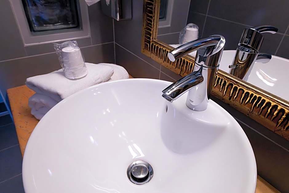 Brit Hotel Confort Saint-Lô