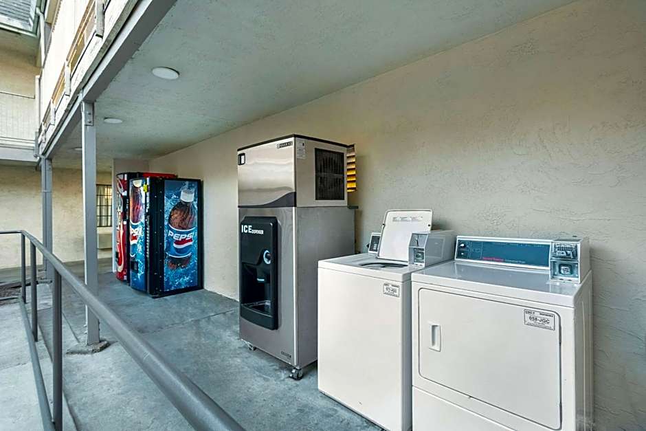 Motel 6-Merced, CA - North