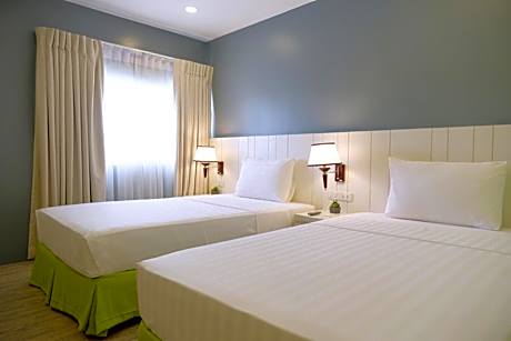 Deluxe Double or Twin Room