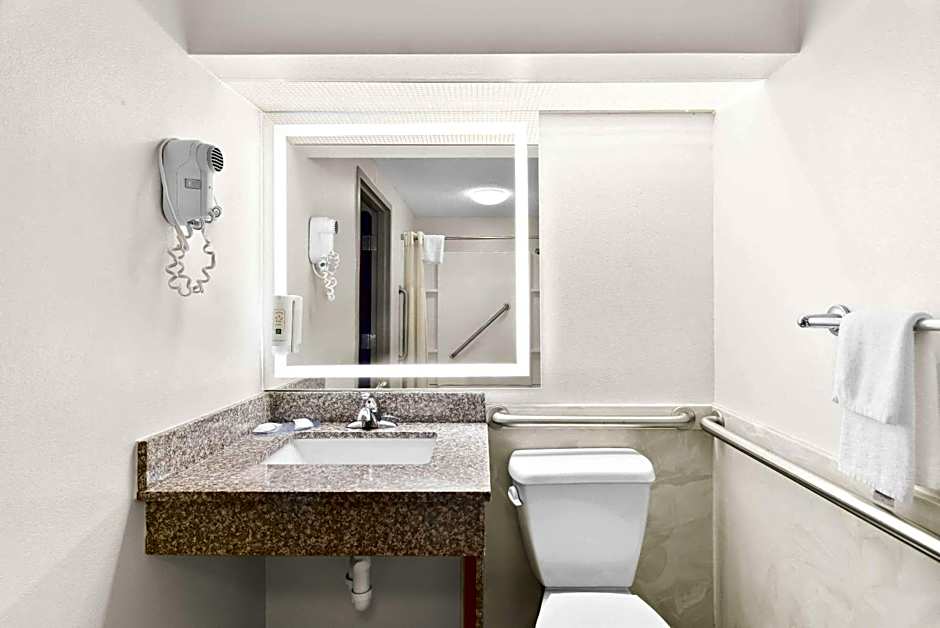 Quality Inn Russellville