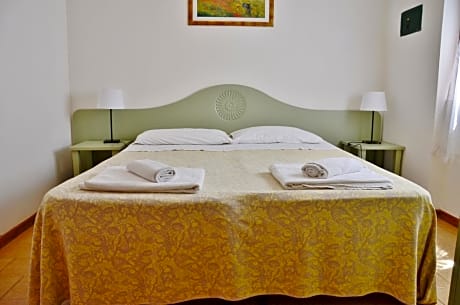 apartment capacity 6 two bedrooms