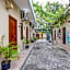 OYO Life 92184 Mr Brown Homestay