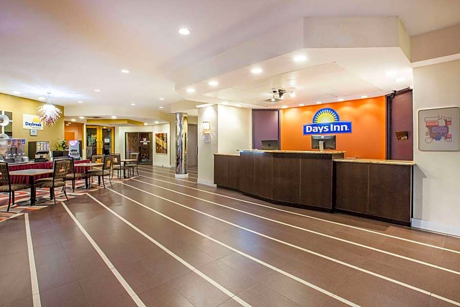 Days Inn by Wyndham Sherman