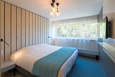 Suite with Garden View