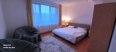 Two-Bedroom Deluxe Apartment with Balcony