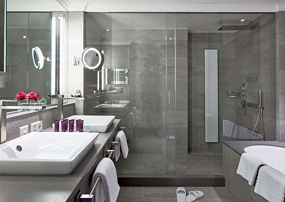 Hotel Schweizerhof Zurich