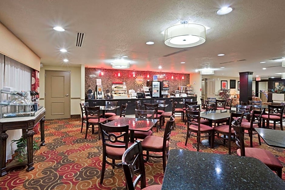 La Quinta Inn & Suites by Wyndham Salina