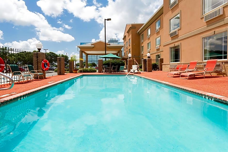 Holiday Inn Express Harvey-Marrero, an IHG Hotel
