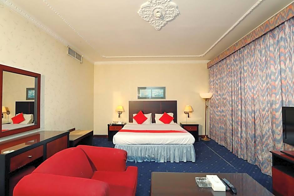 OYO 112 Semiramis Hotel