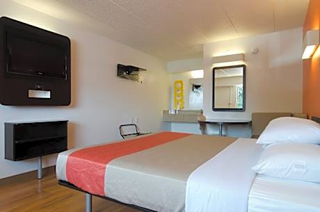 King Room - Non-Smoking