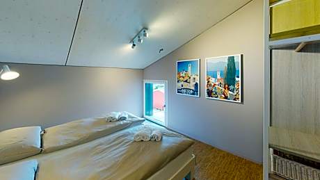 Modern Duplex Three-Bedroom Apartment
