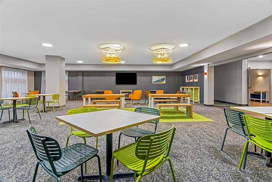 Spark by Hilton Merrillville