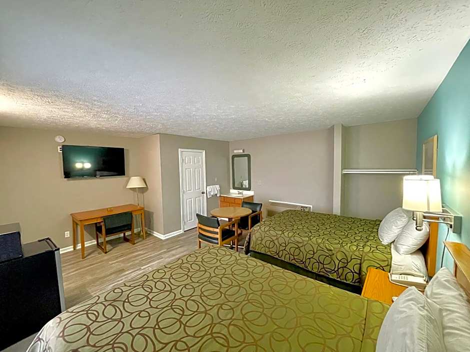 Photo 1 of 7 of Overton Motel