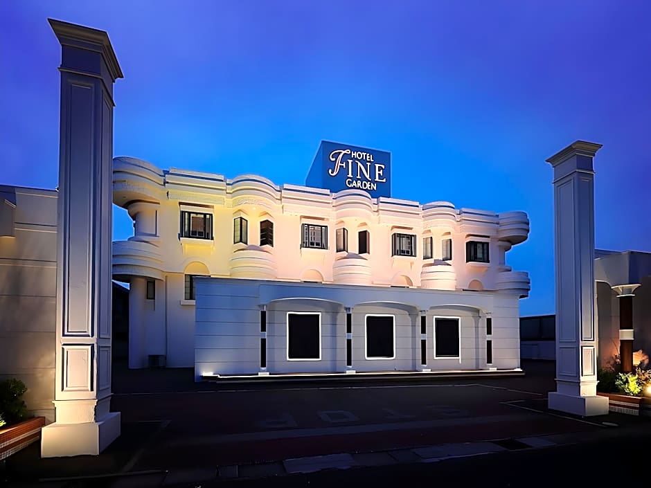 Hotel Fine Garden Suzuka - Free Parking